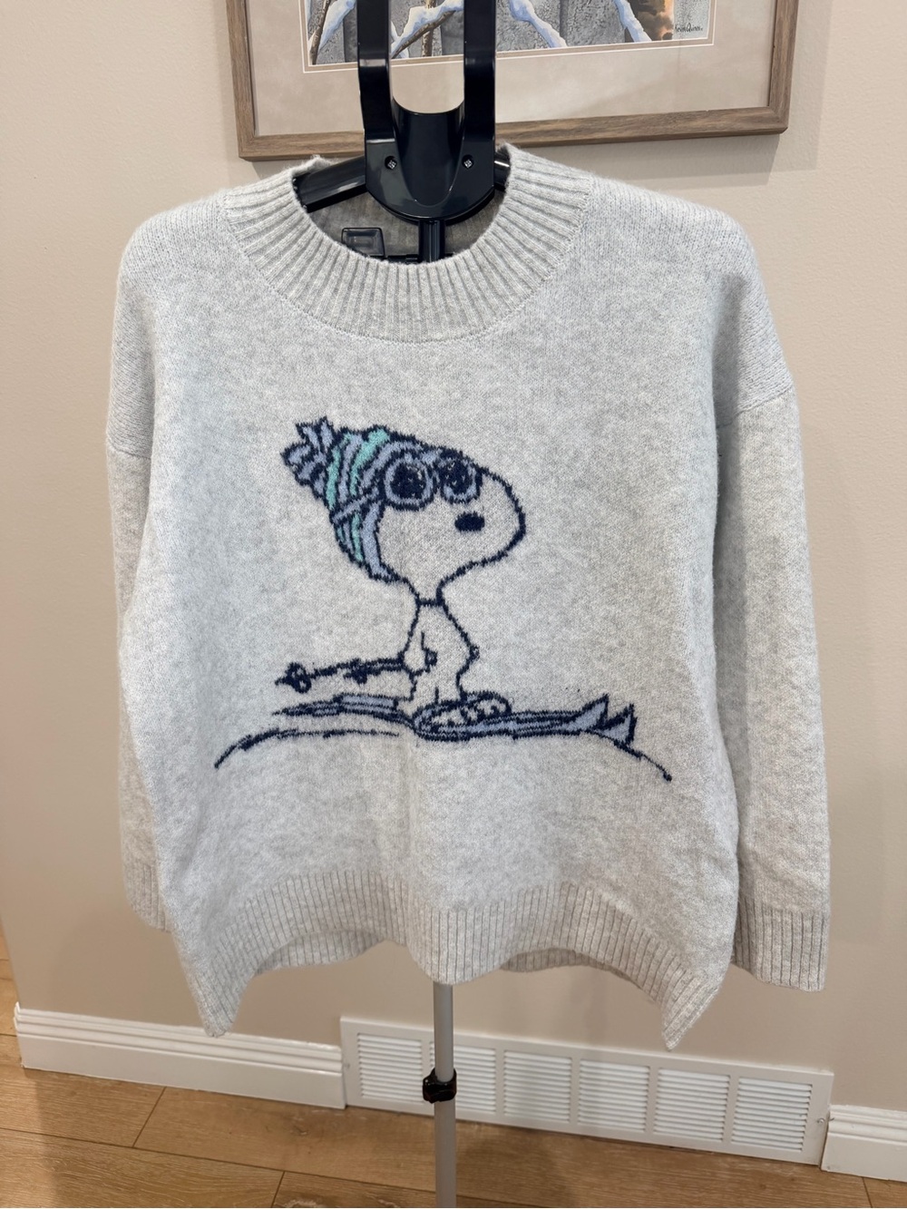 Light Gray Snoopy Graphic Crewneck Sweater - Women
